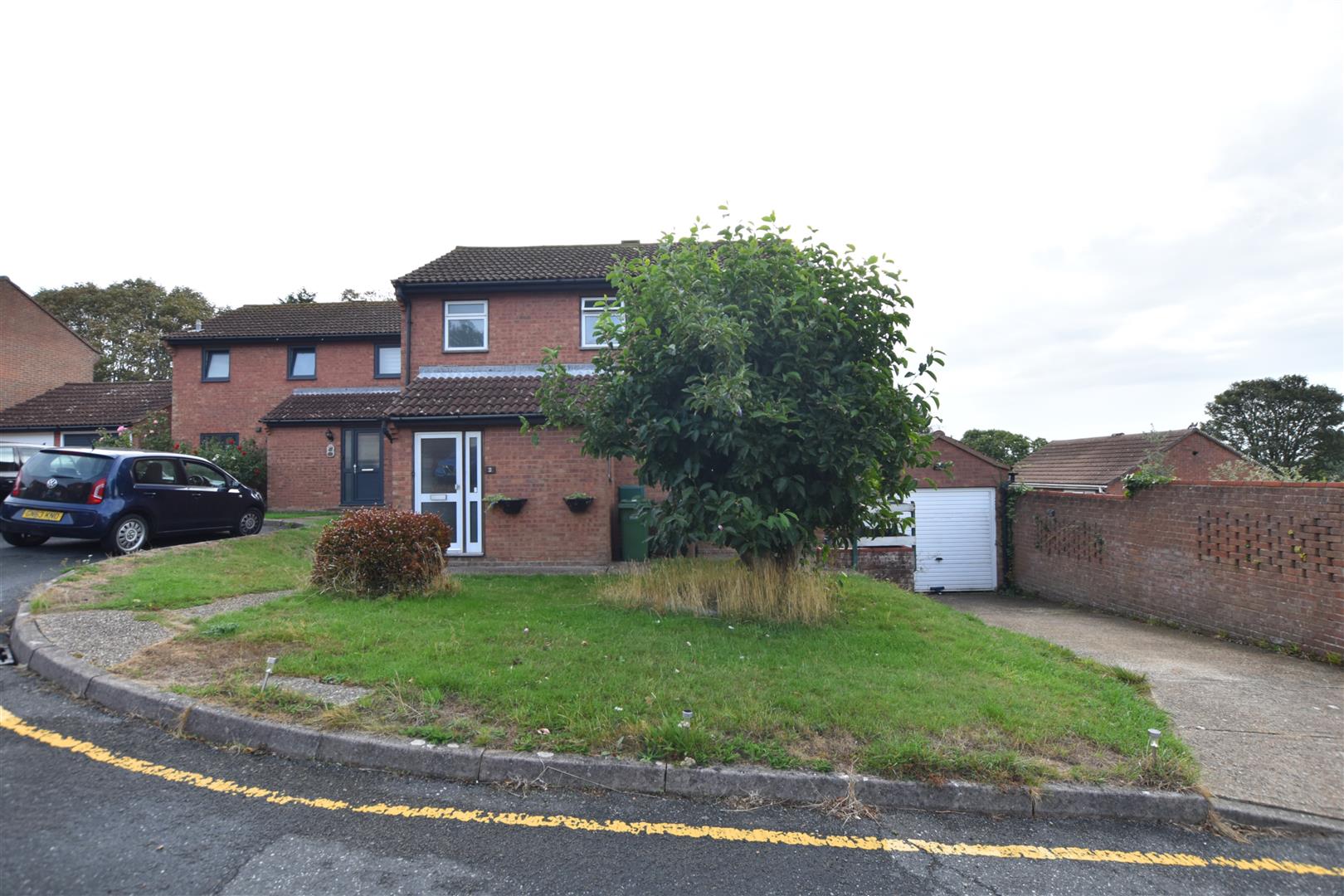 House Hopgarden Close in St Leonards