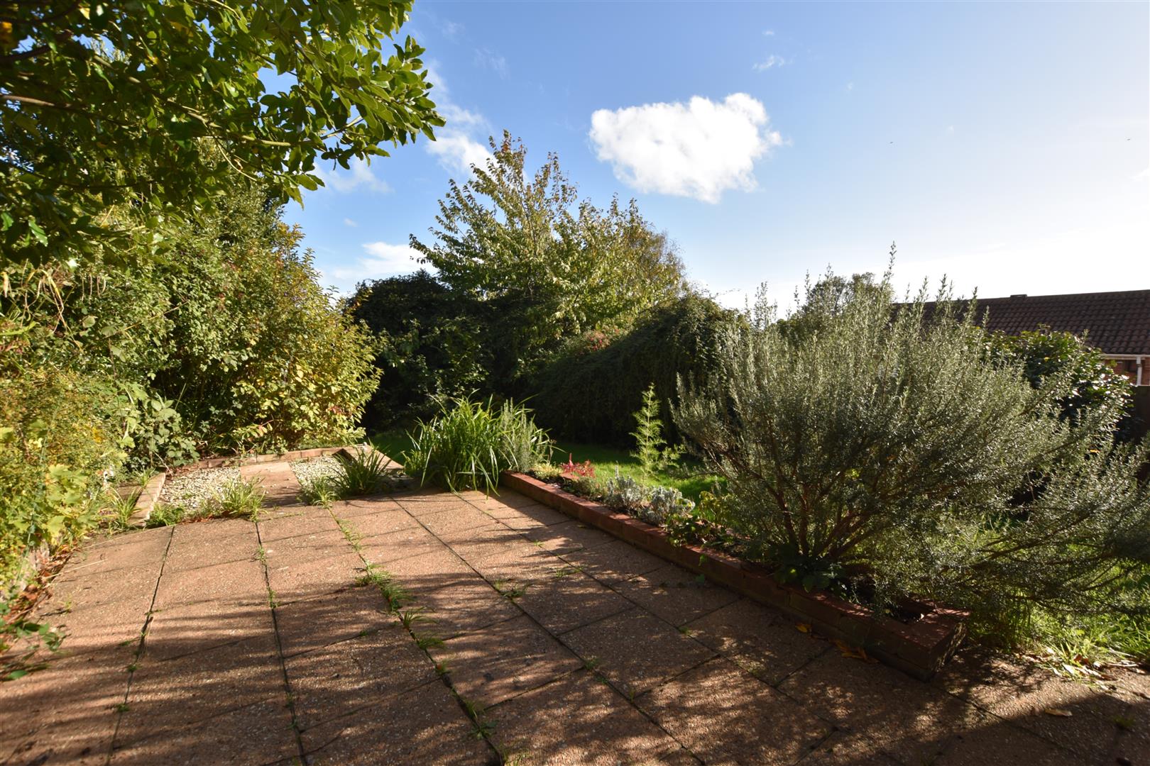 House Hopgarden Close in St Leonards