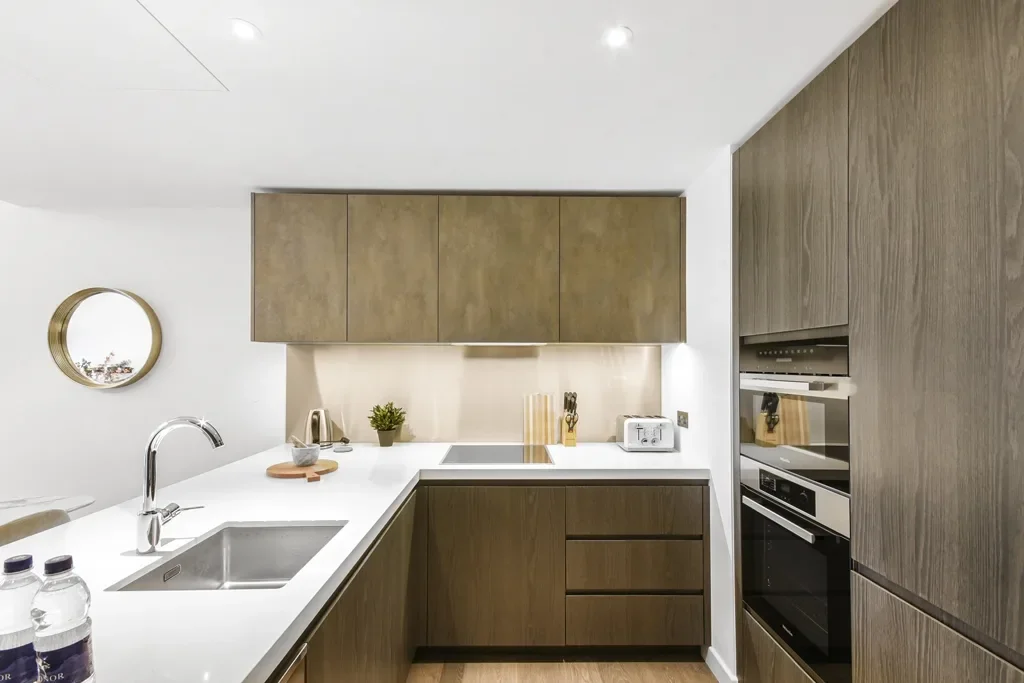 Flat Carnation Way in Greater London