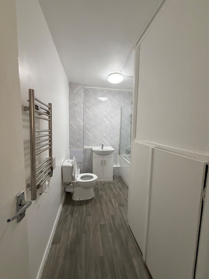 Flat Lea Bridge Road in Greater London