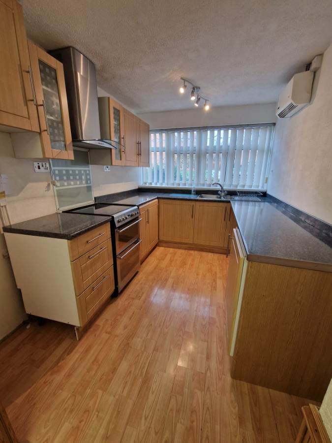 House Metric Walk in Sandwell
