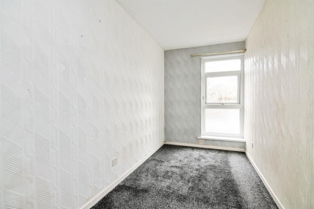 House Metric Walk in Sandwell