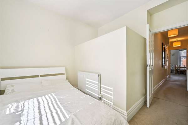 Flat Lillie Road in Greater London