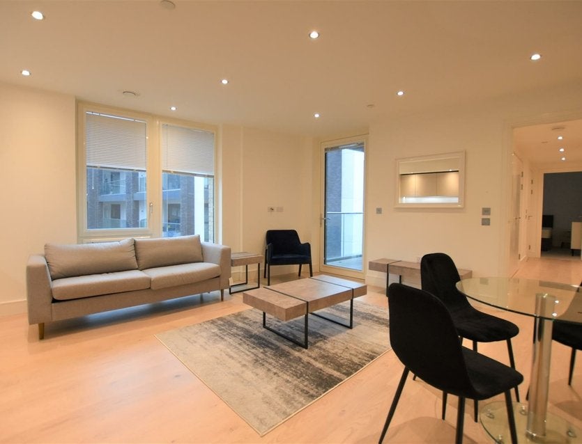 Flat Bentinck Road in Greater London