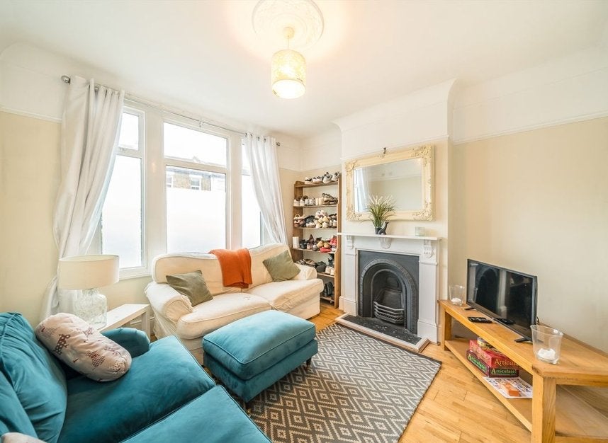 House Eardley Road in Greater London