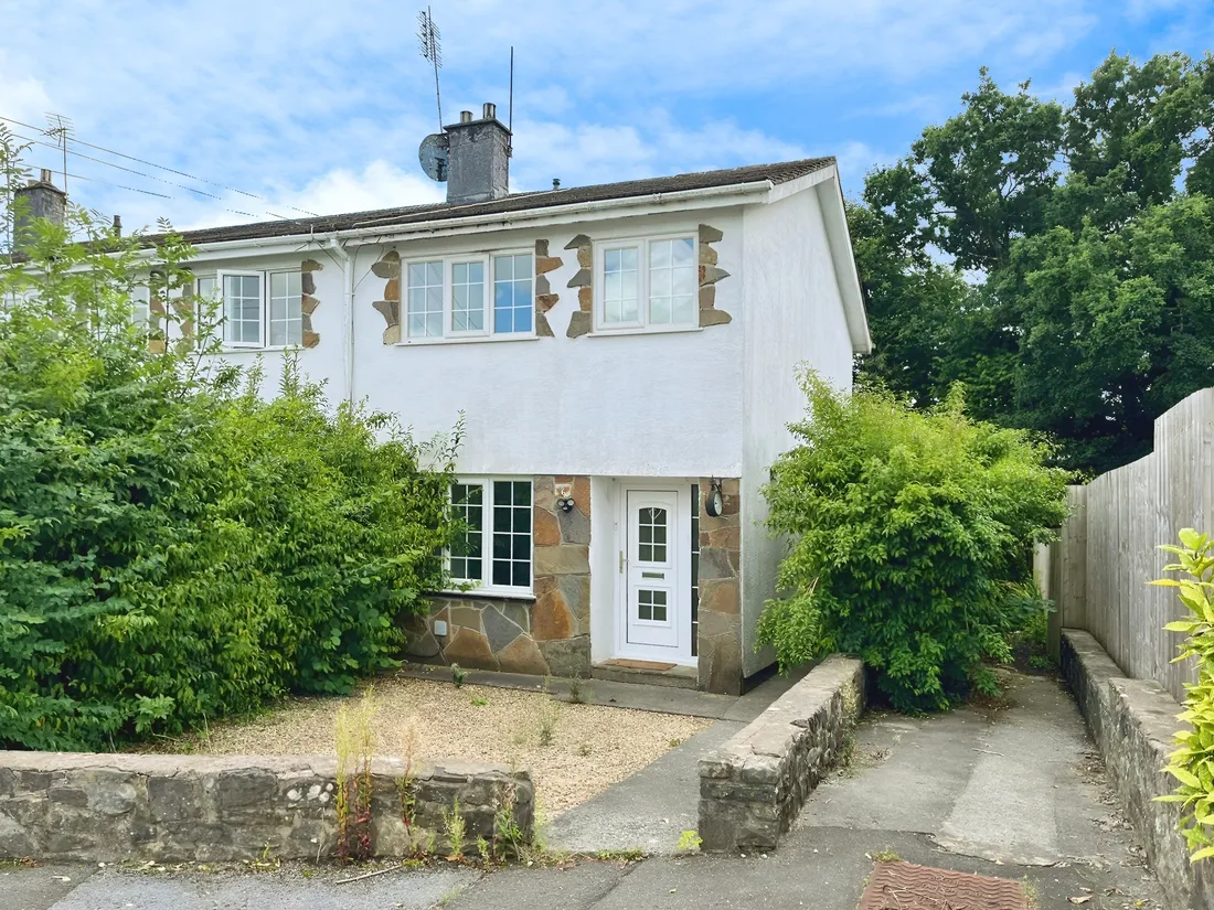 House Taliesin Close in Pencoed