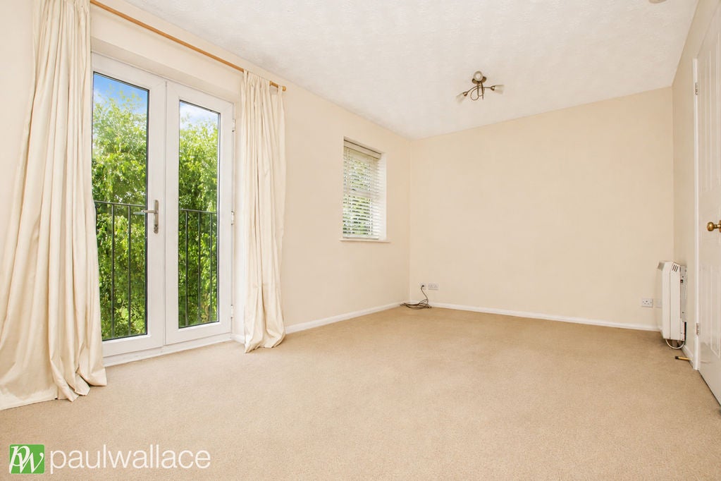 Flat Lee Close in East Hertfordshire