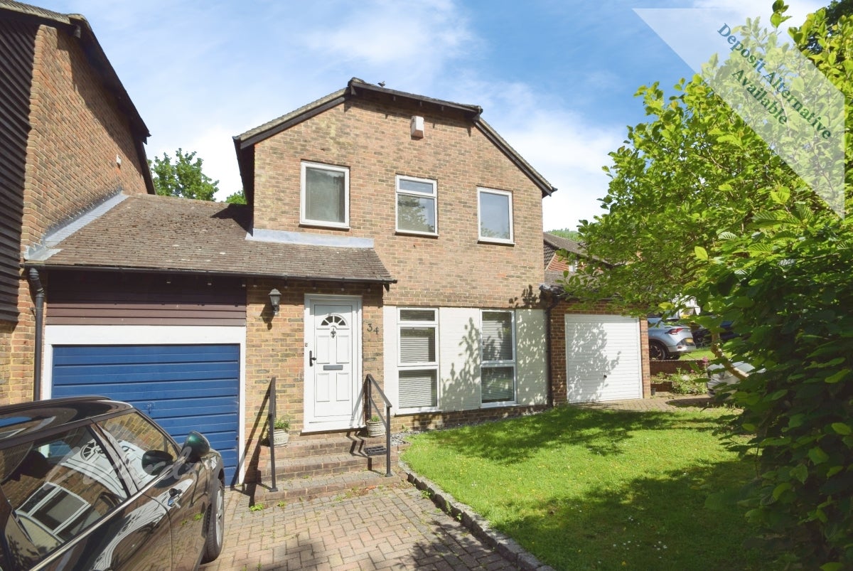 House Sadlers Close in Tonbridge and Malling