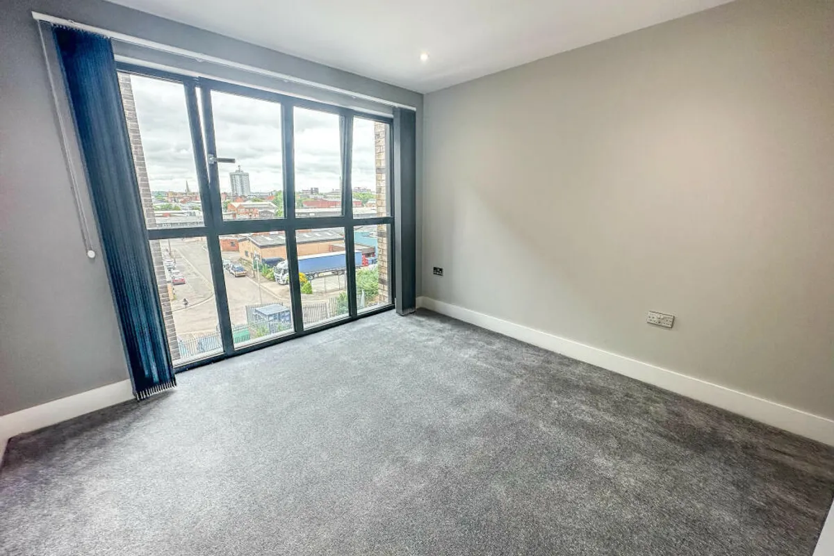 Flat Bowmars Lane in Leicester