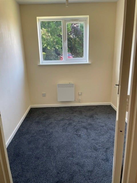 Flat Glebe Road in Peterborough