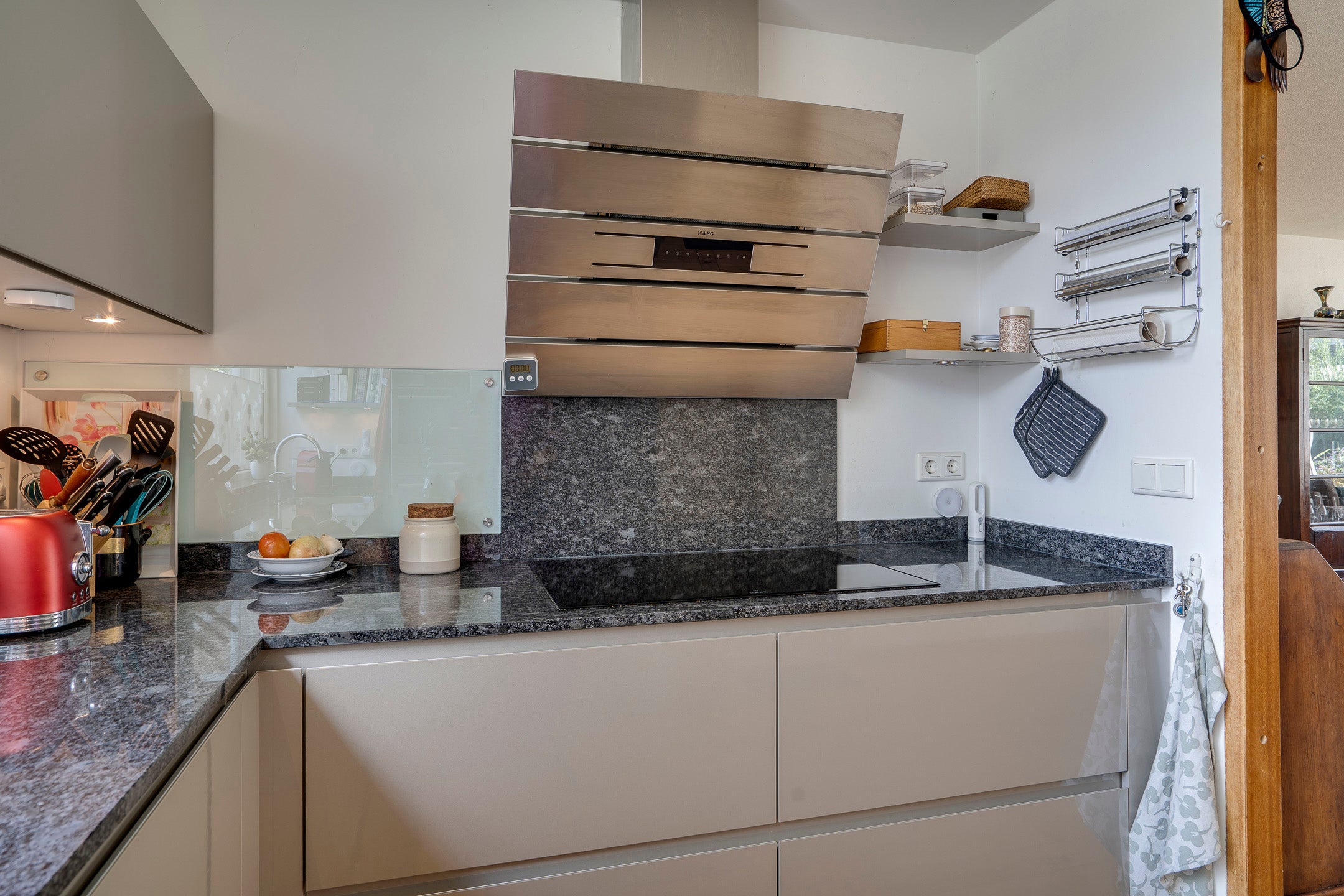 Twee-onder-één-kap te koop: Jozef Israëlsstraat 7, Deurne