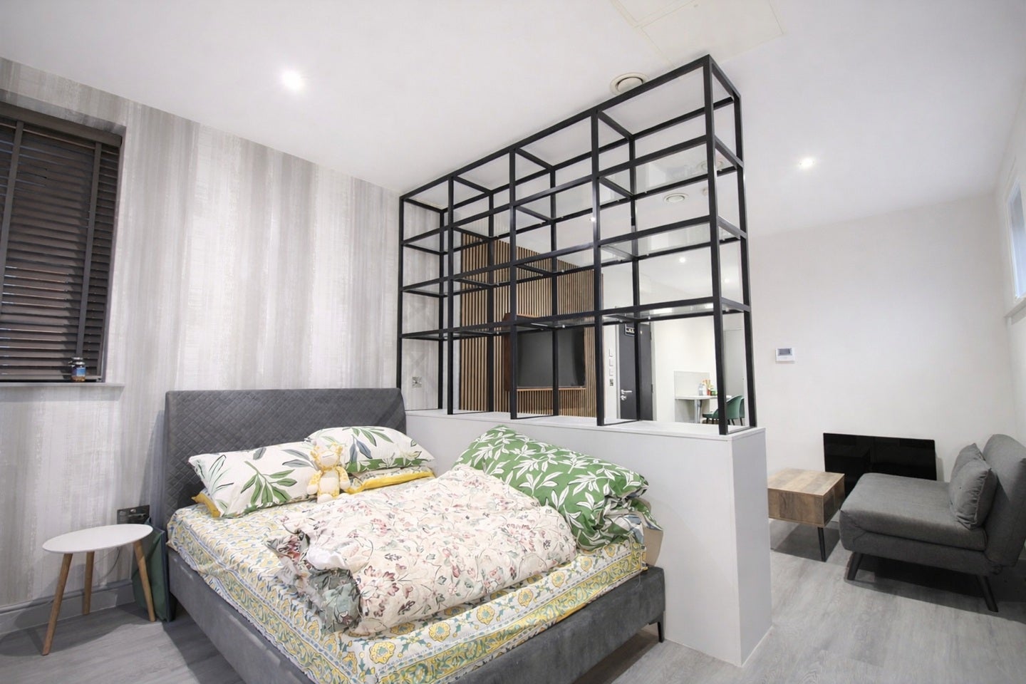 Flat Tankerville Place in Newcastle upon Tyne