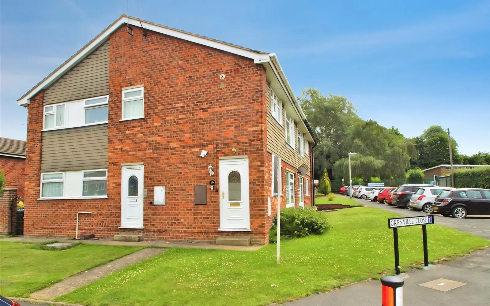 House Grenville Close in Rugby