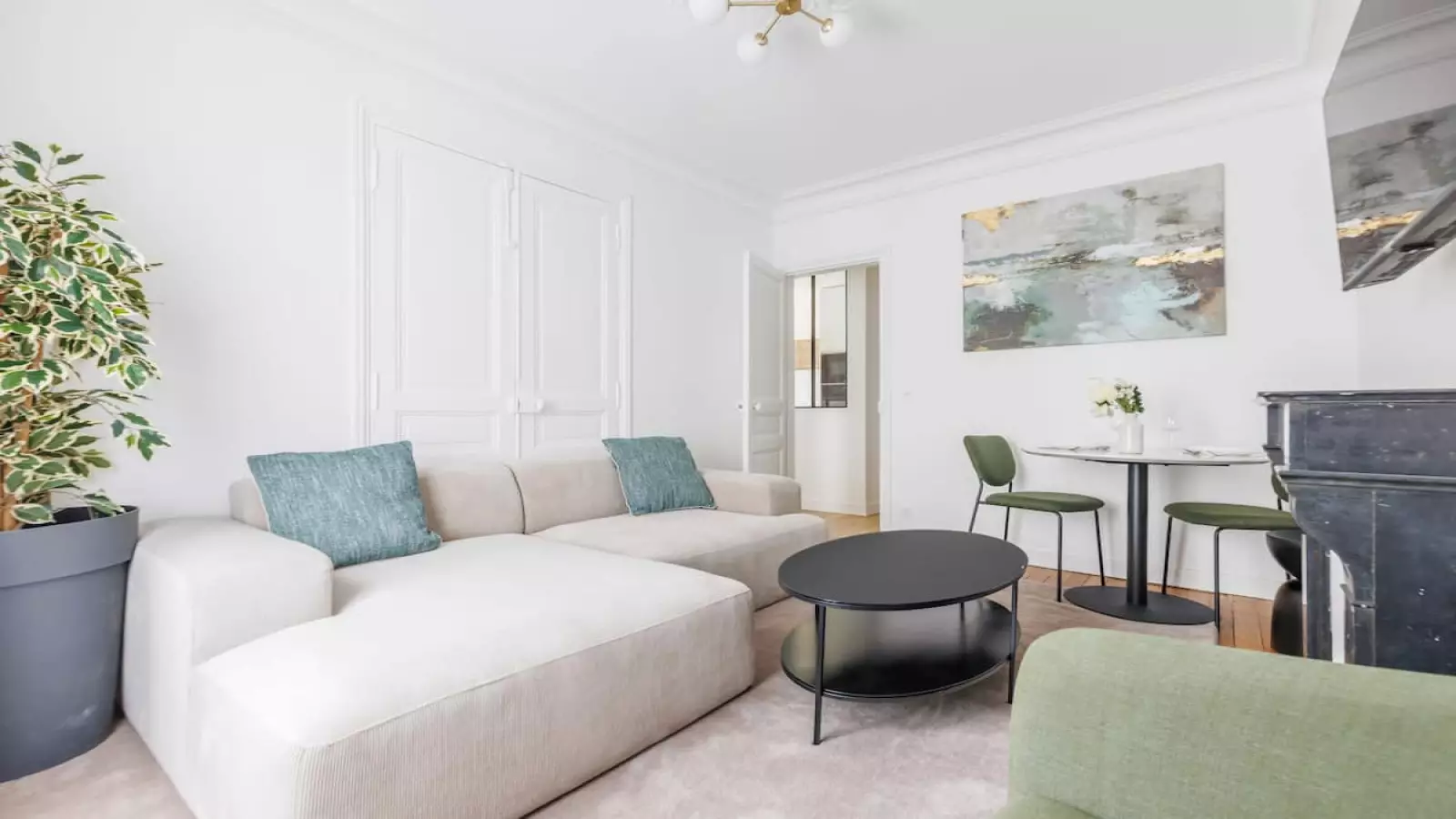 Flat Rue Belhomme in Paris