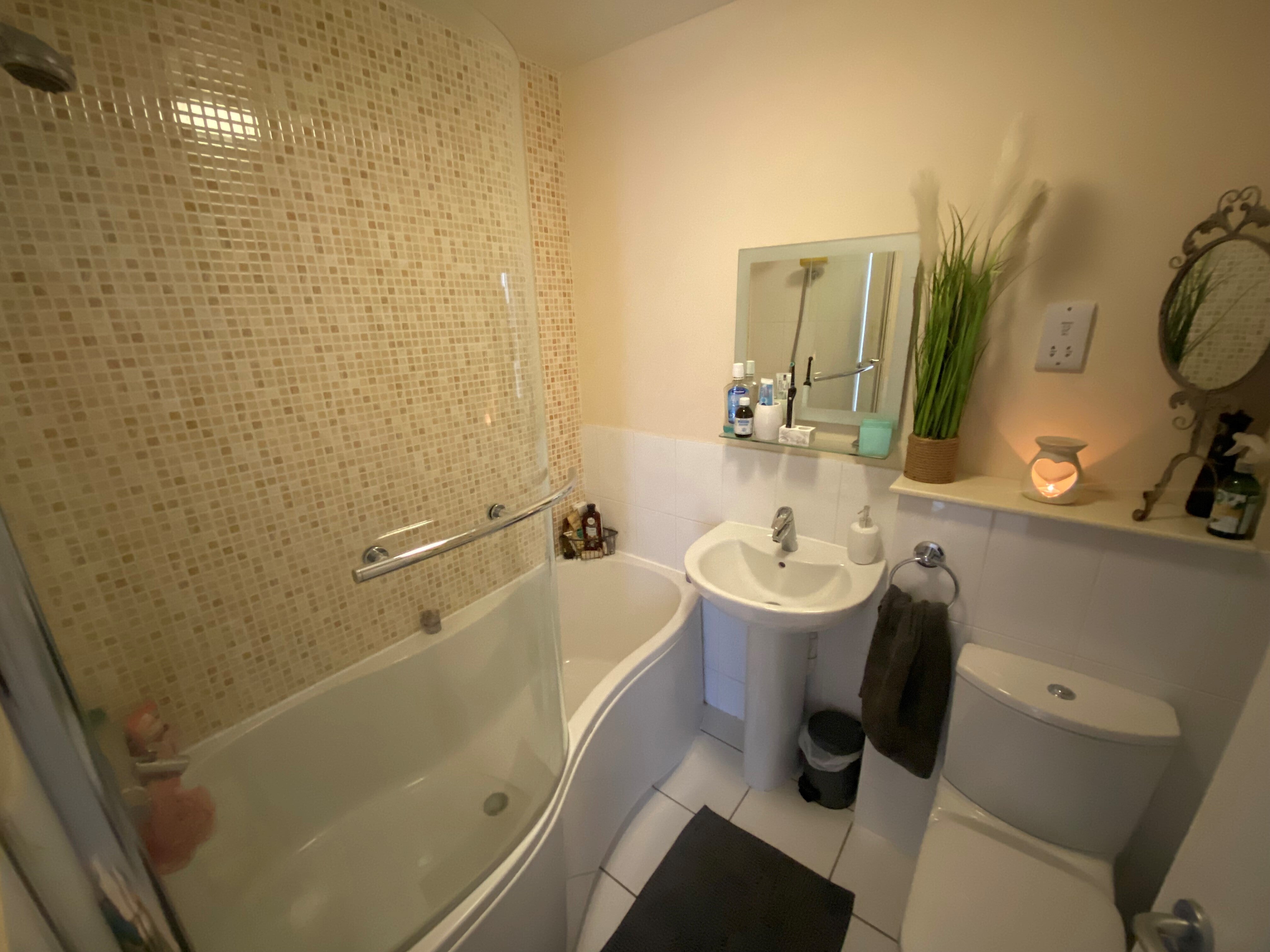 Flat Washbrook Road in Rushden