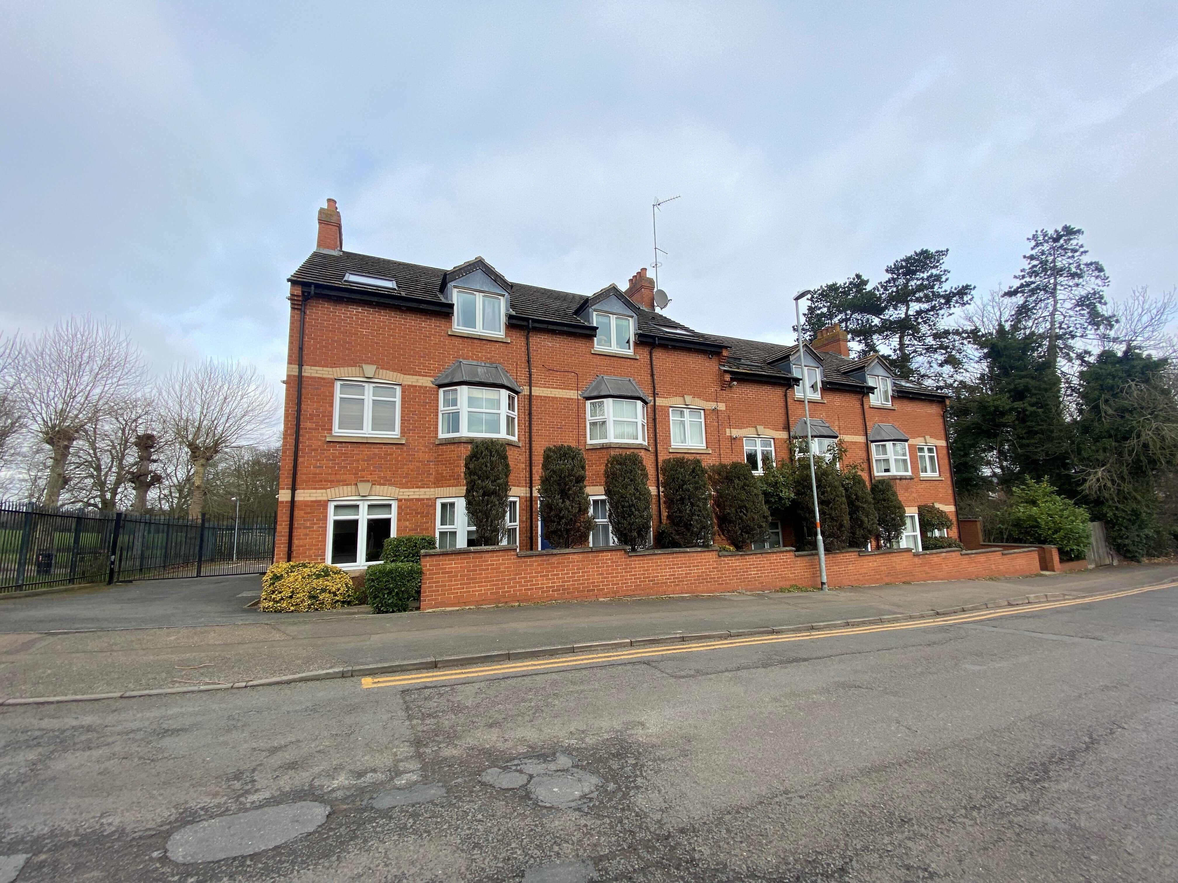 Flat Washbrook Road in Rushden