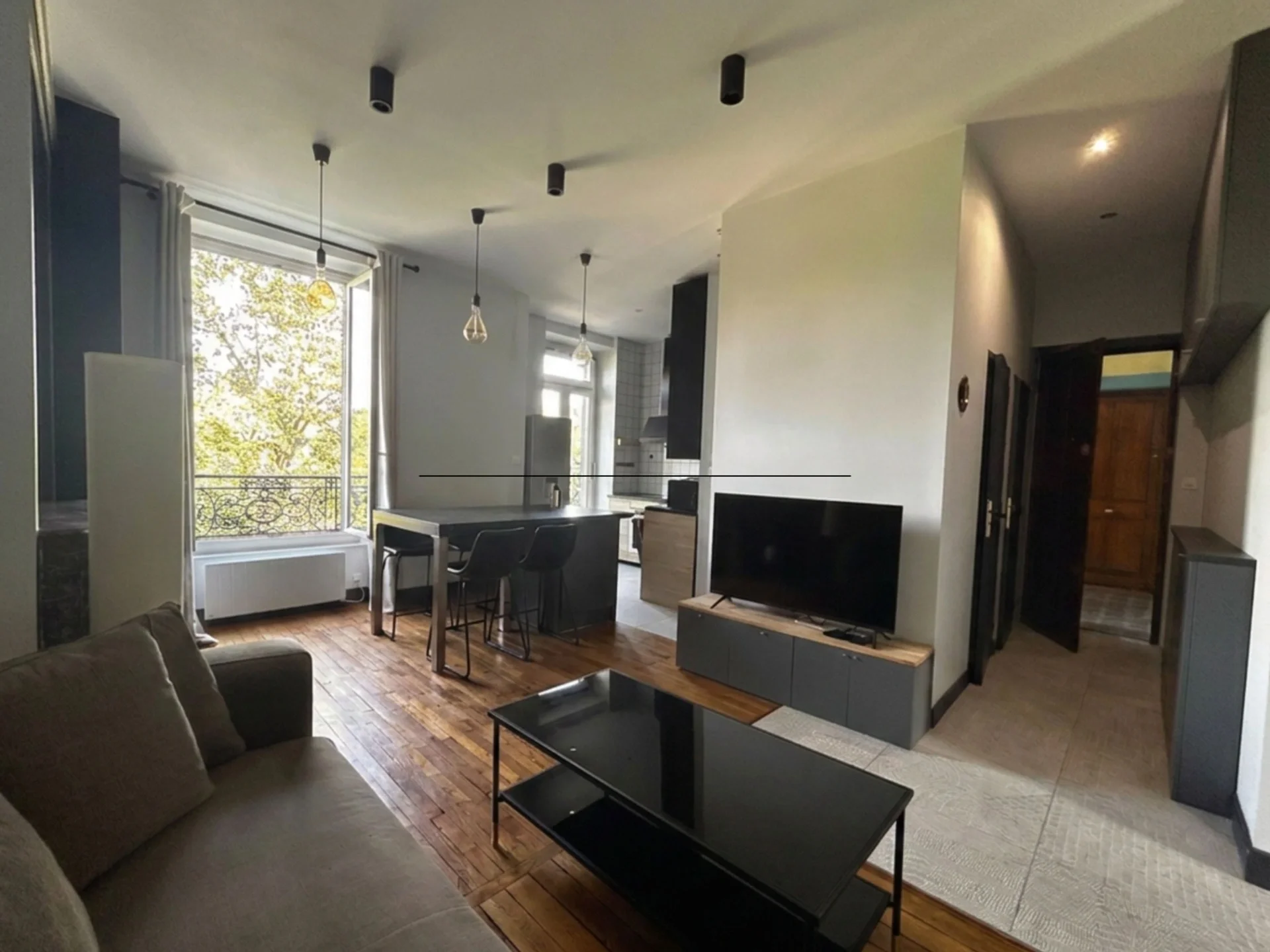 Appartement Route de Paris à Écully