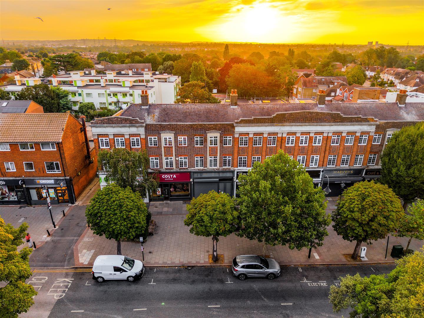 Flat High Street in Greater London