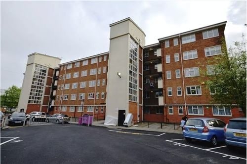 Room Ricardo Street in Greater London