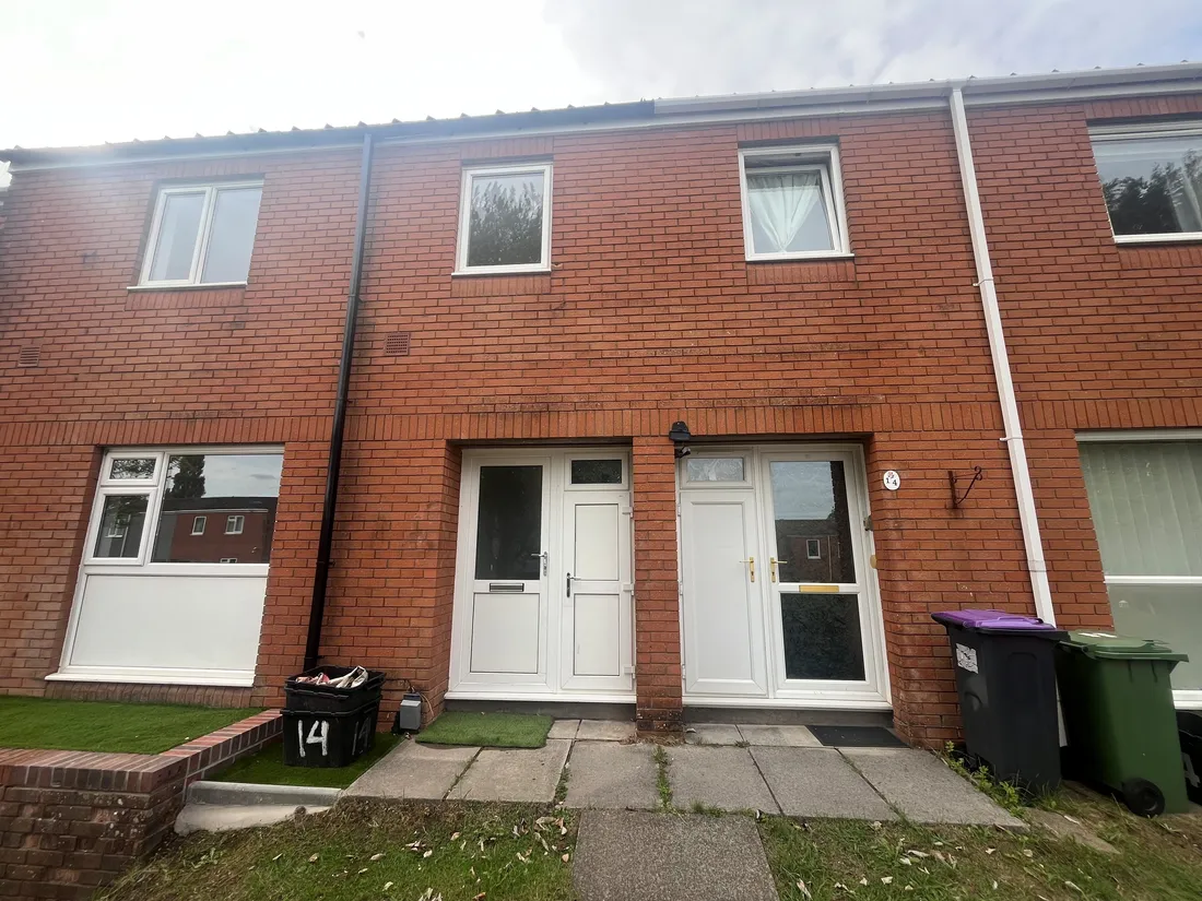 House Govilon Place in Cwmbrân