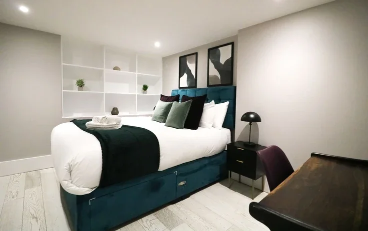 Flat Charlotte Street in Greater London