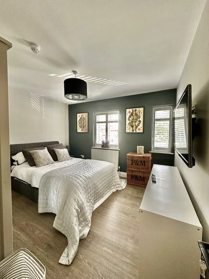 Room Paxton Court in Greater London