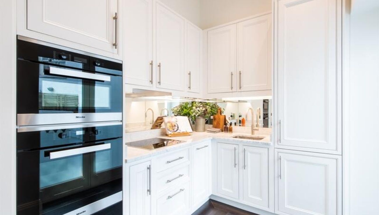 Flat Prince of Wales Terrace in Greater London