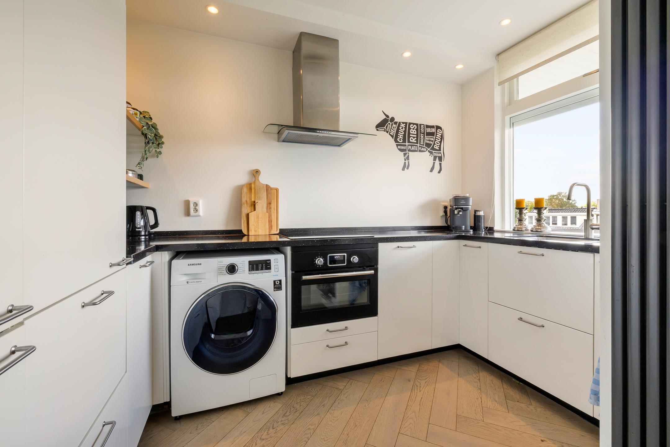 Appartement te koop: Cornelia de Langelaan 84, Bussum