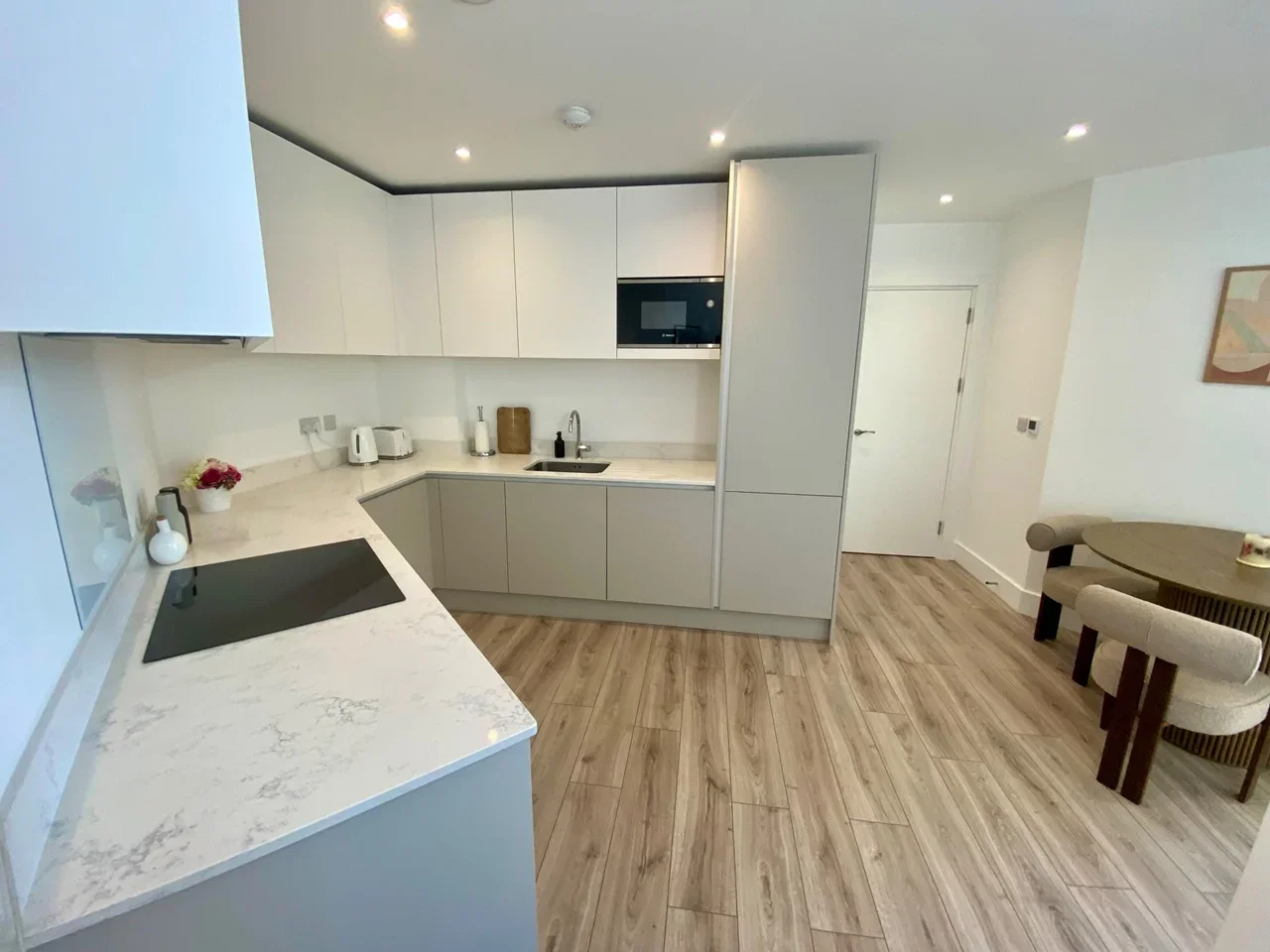 Flat Goodhall Street in Greater London