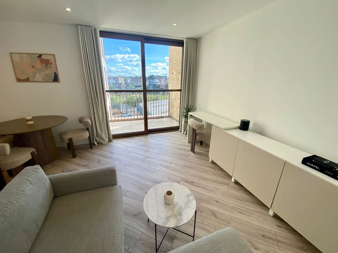 Flat Goodhall Street in Greater London