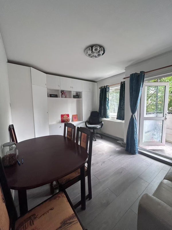 Room Evelyn Street in Greater London