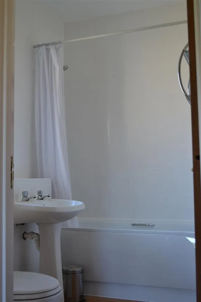 Flat Weydon Lane in Waverley