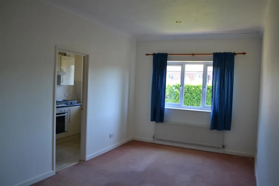 Flat Weydon Lane in Waverley