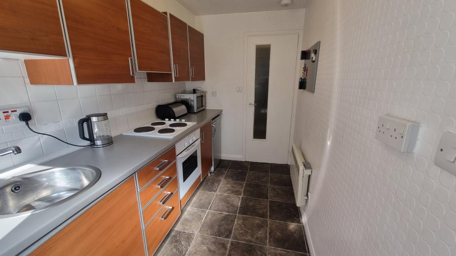 Flat Lee Crescent North in Aberdeen City