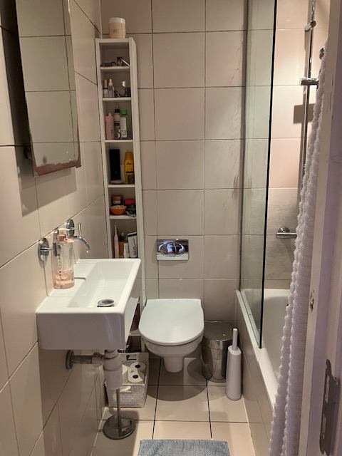 Room Haverstock Hill in Greater London