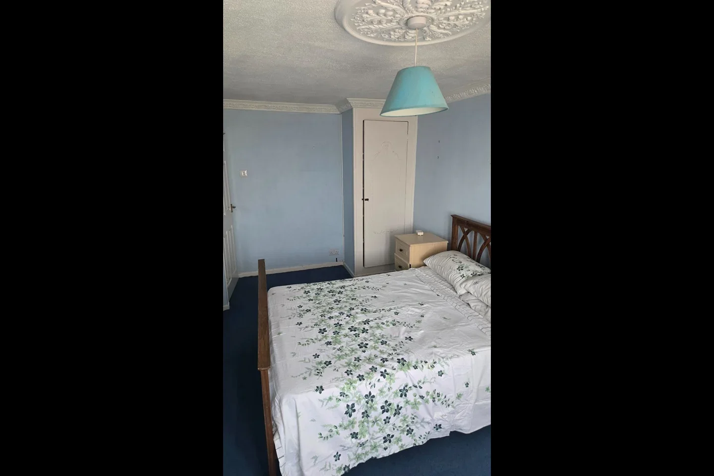 Room Haskins in Corringham