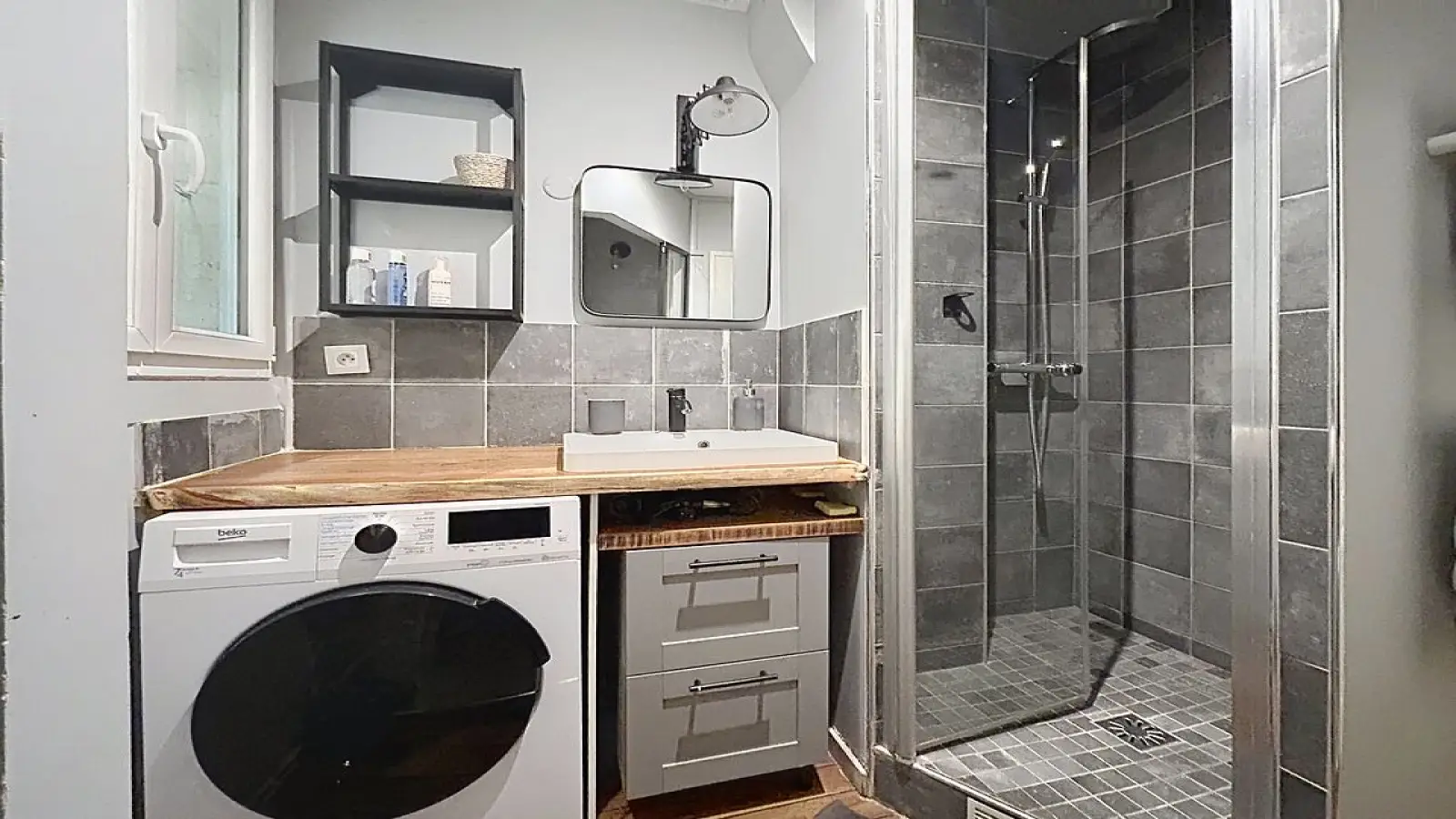 Appartement Rue Truffaut à Paris