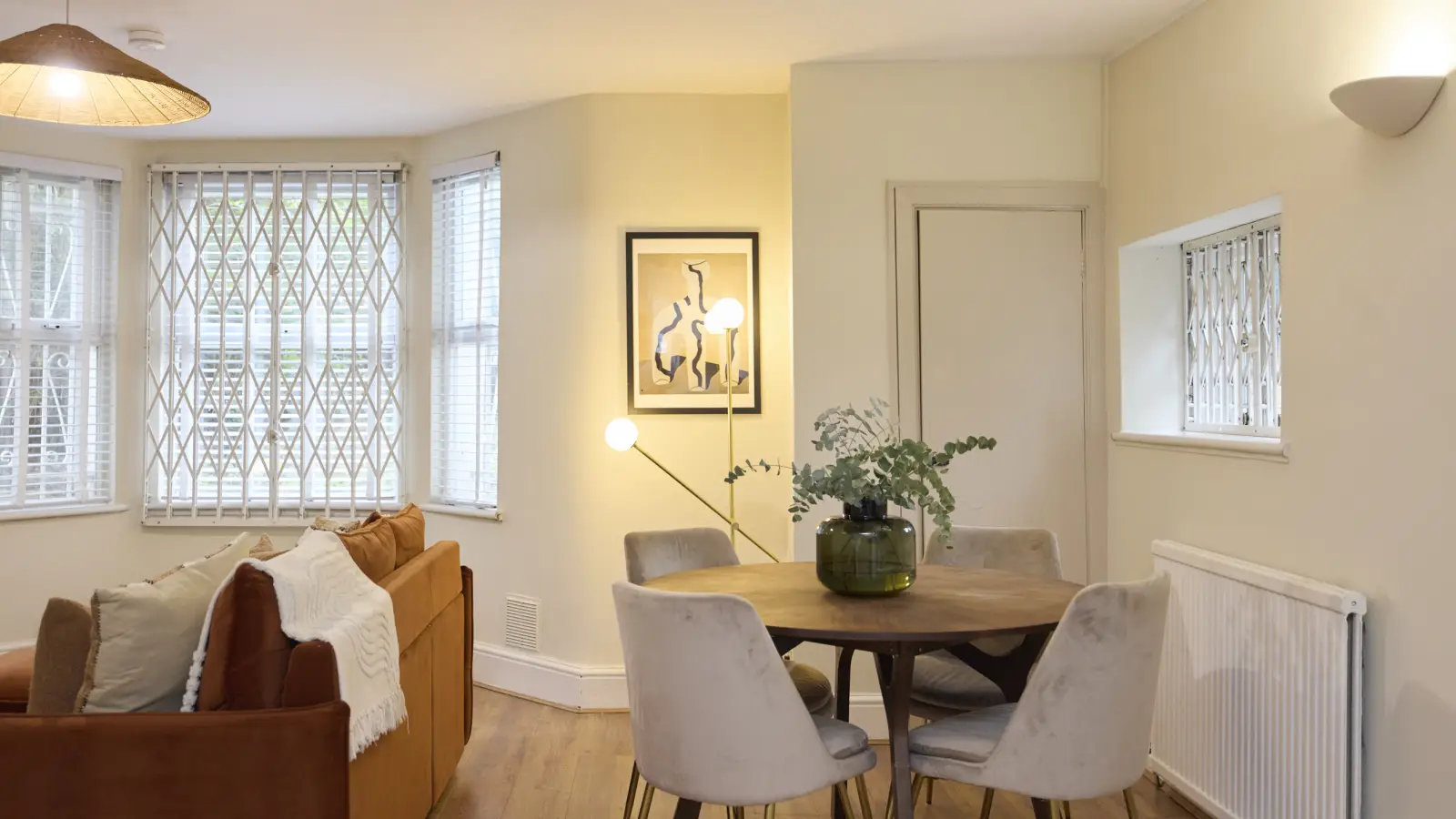 Flat Mercers Road in Greater London
