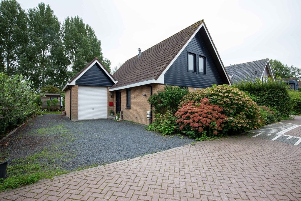 Huis Grebbe 15 in Uithoorn