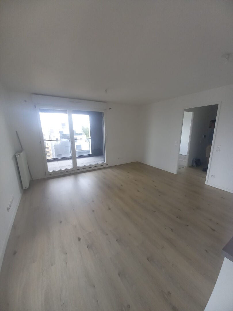 Flat Avenue Lech Walesa in Rosny-sous-Bois