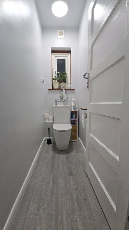 Room Downe Road in Greater London
