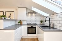 Flat Meeting House Lane in Greater London