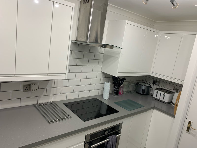 Room Alverston Gardens in Greater London