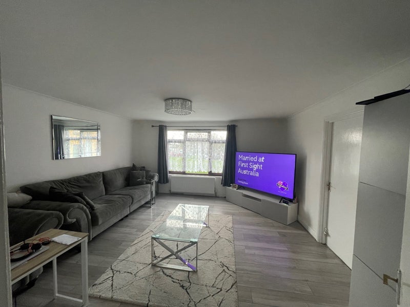 Room Alverston Gardens in Greater London