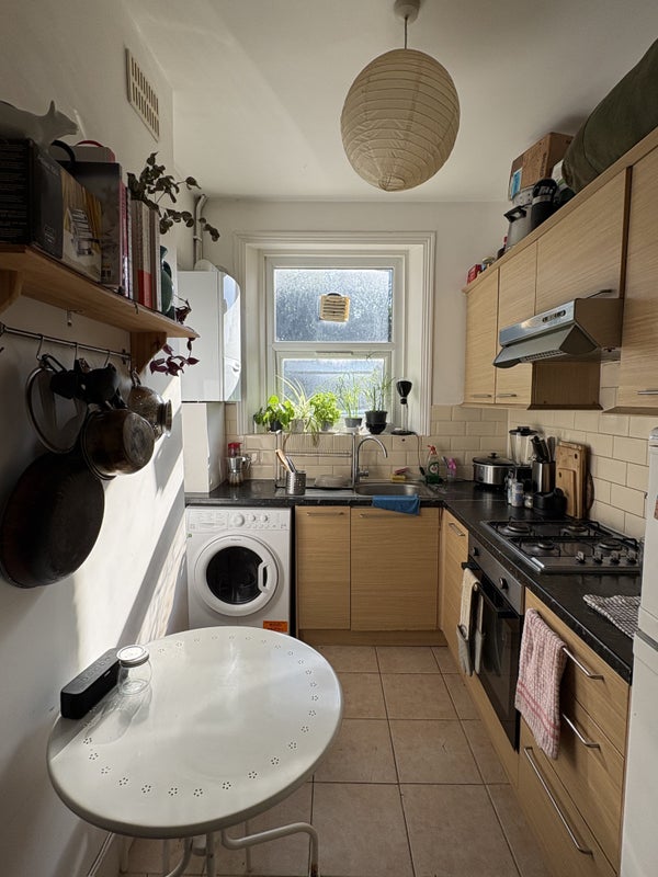 Room Ferme Park Road in Greater London