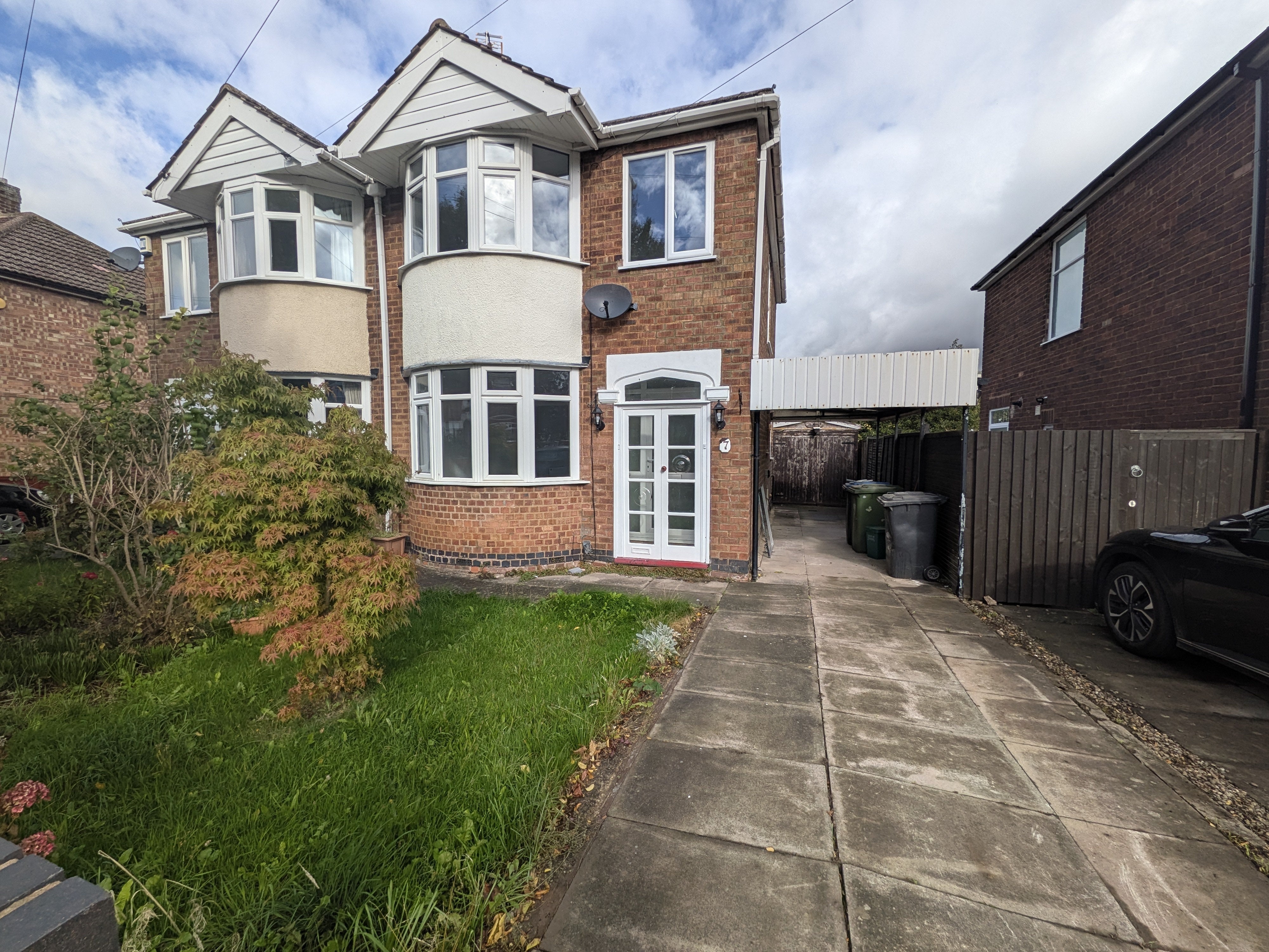House Belmont Road in Rugby