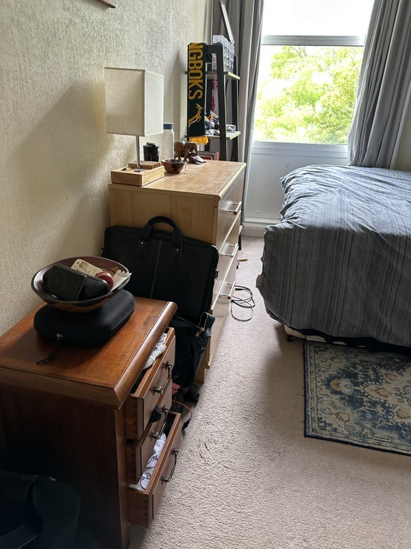 Room Grant Road in Greater London