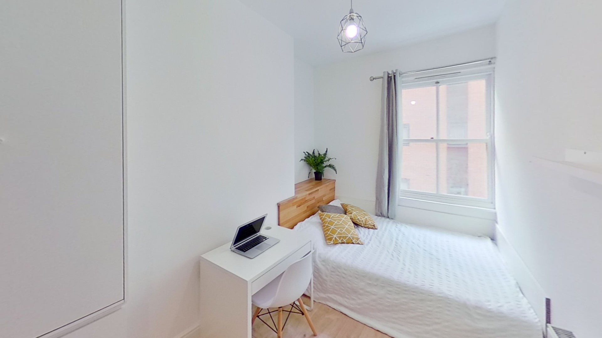 Room Egerton Street in Chester