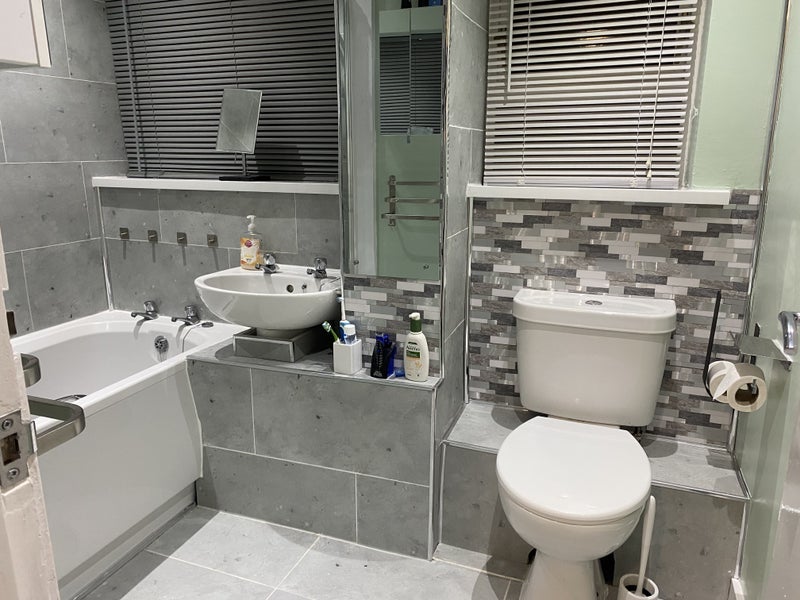 Room Arden Close in Dudley
