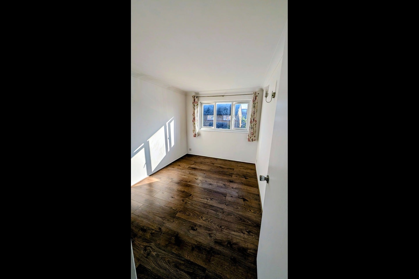 Flat Anthony Road in Greater London